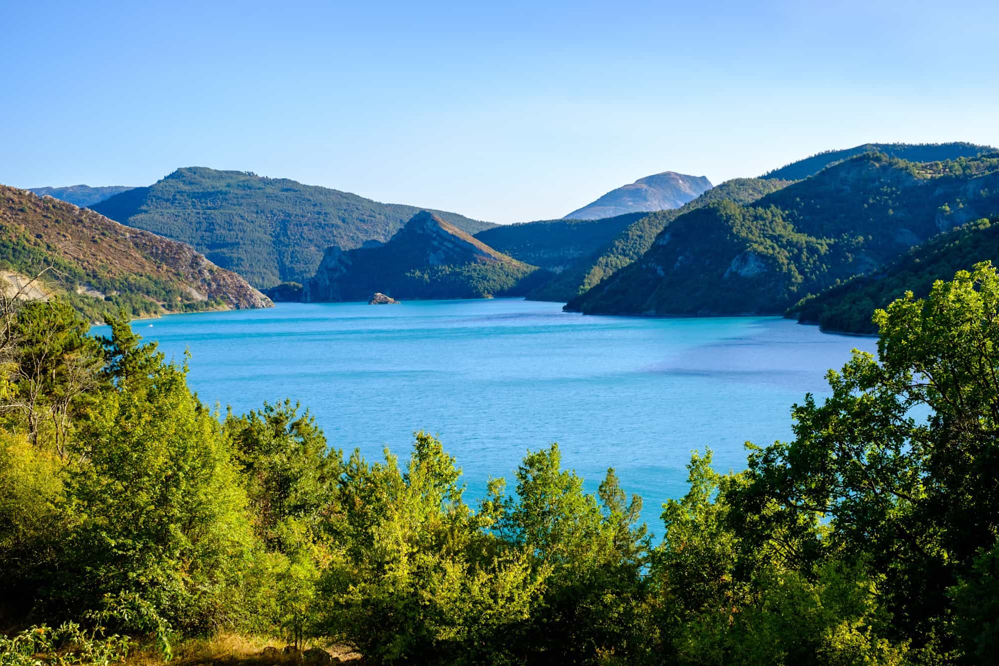 Lake Castillon, Provence, France. Photo: shutterstock_1009965034