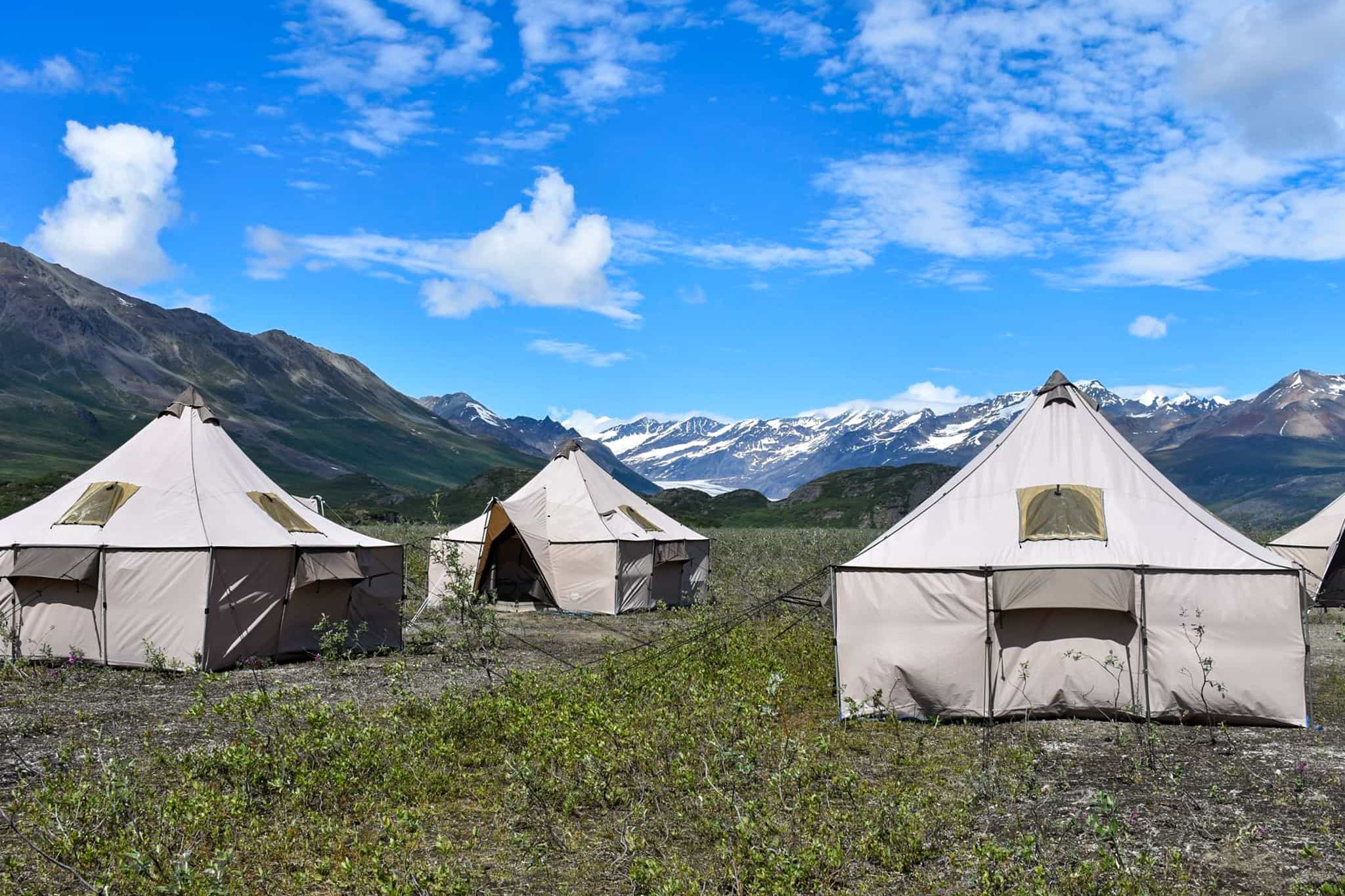 Wilderness camp, Maclaren River