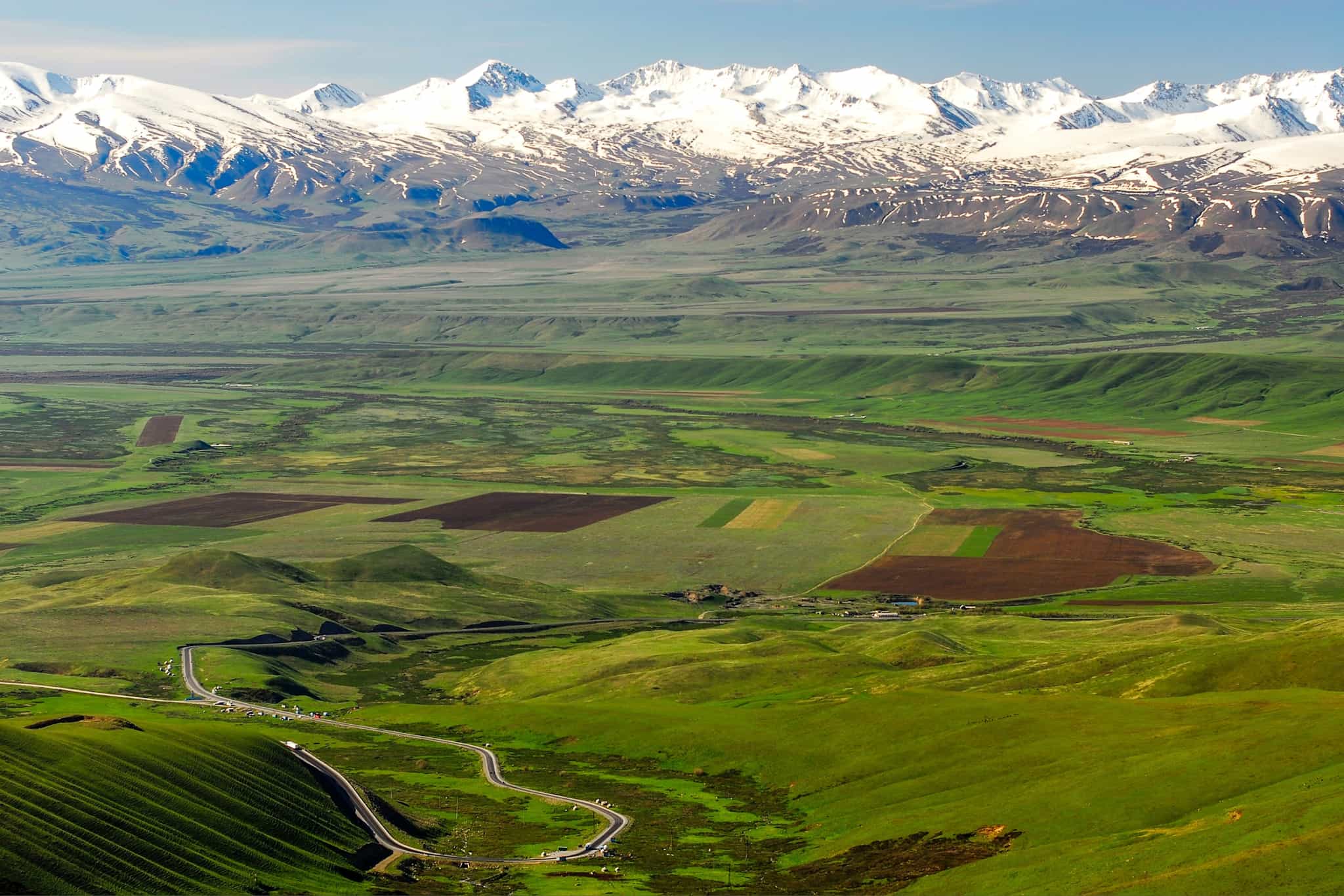 Suusamyr valley, Kyrgyzstan. Photo: Host/Nomads Land