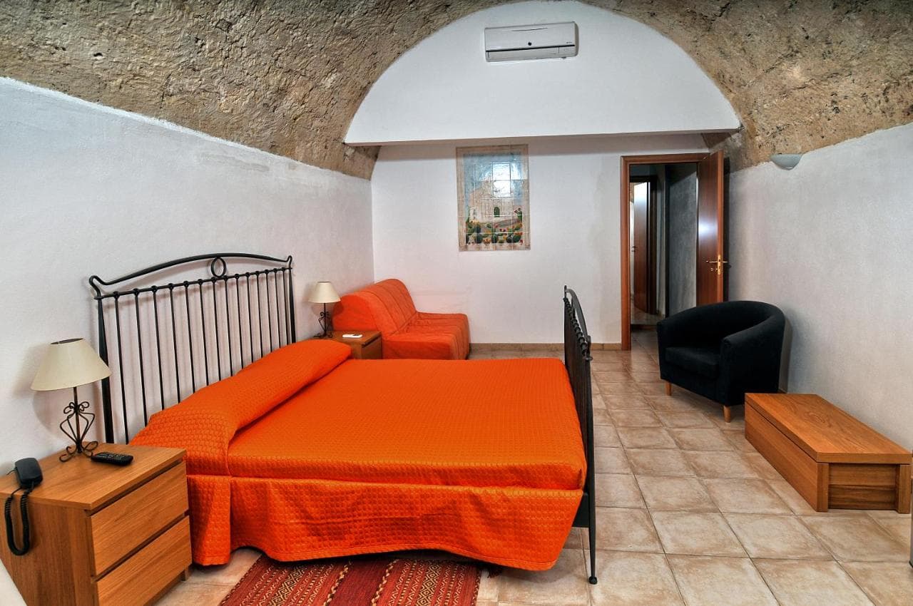room at B&B Giardino Barocco, Noto, Sicily