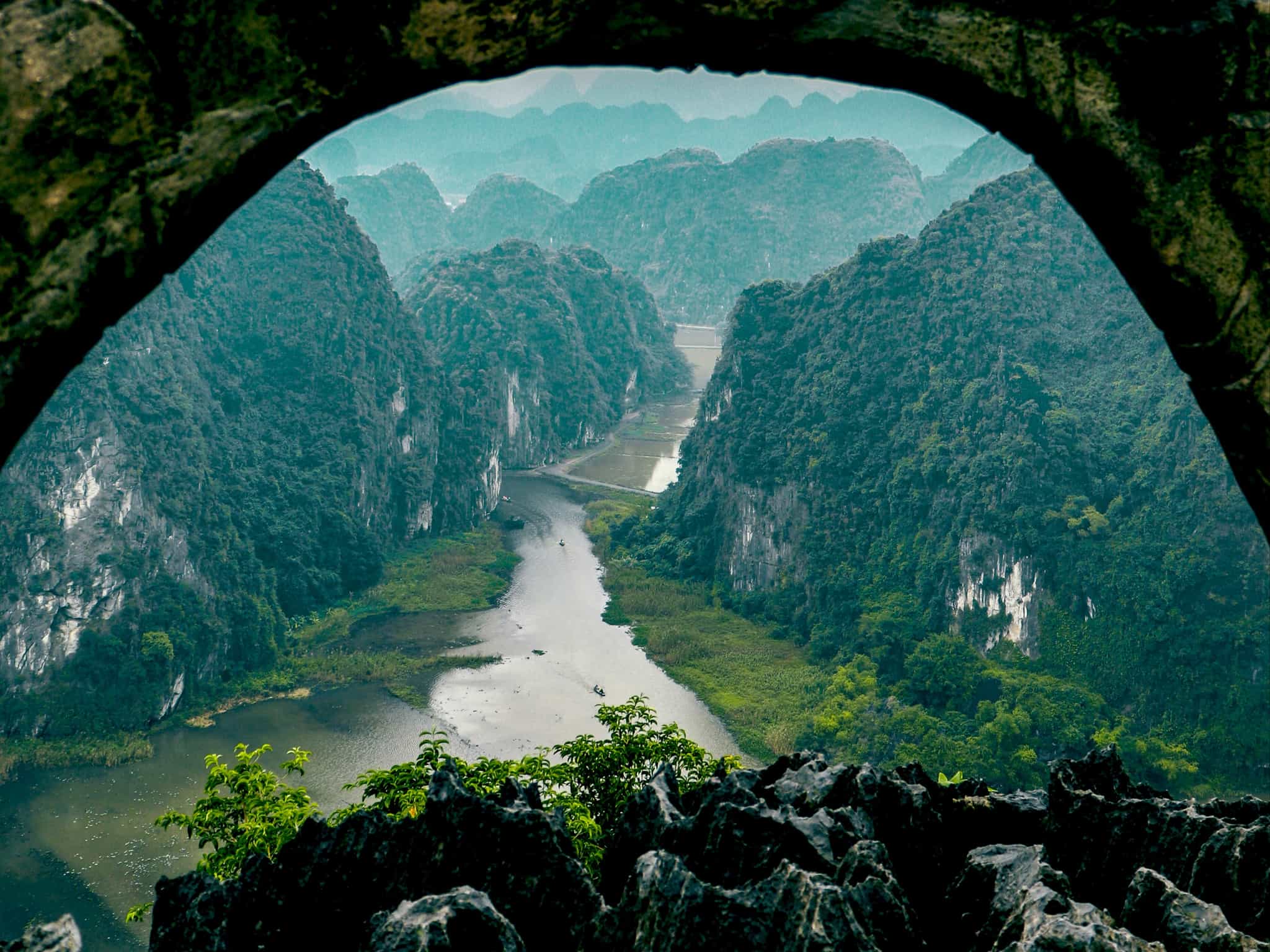 Image from Unsplash: michael-demarco-GwSWQuLZY6M-unsplash