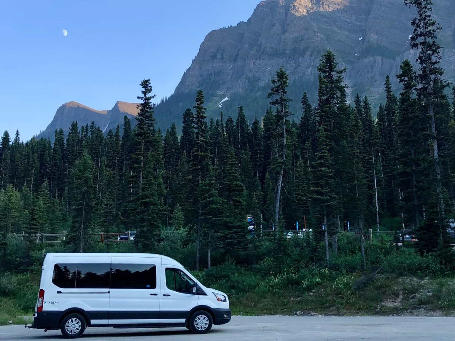 Van, Rockies, Canada