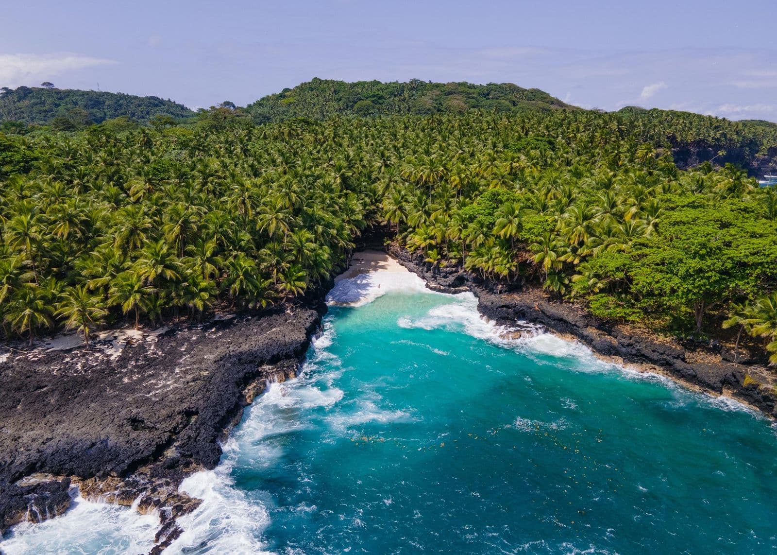 Praia Bateria in Sao Tome - credit shutterstock