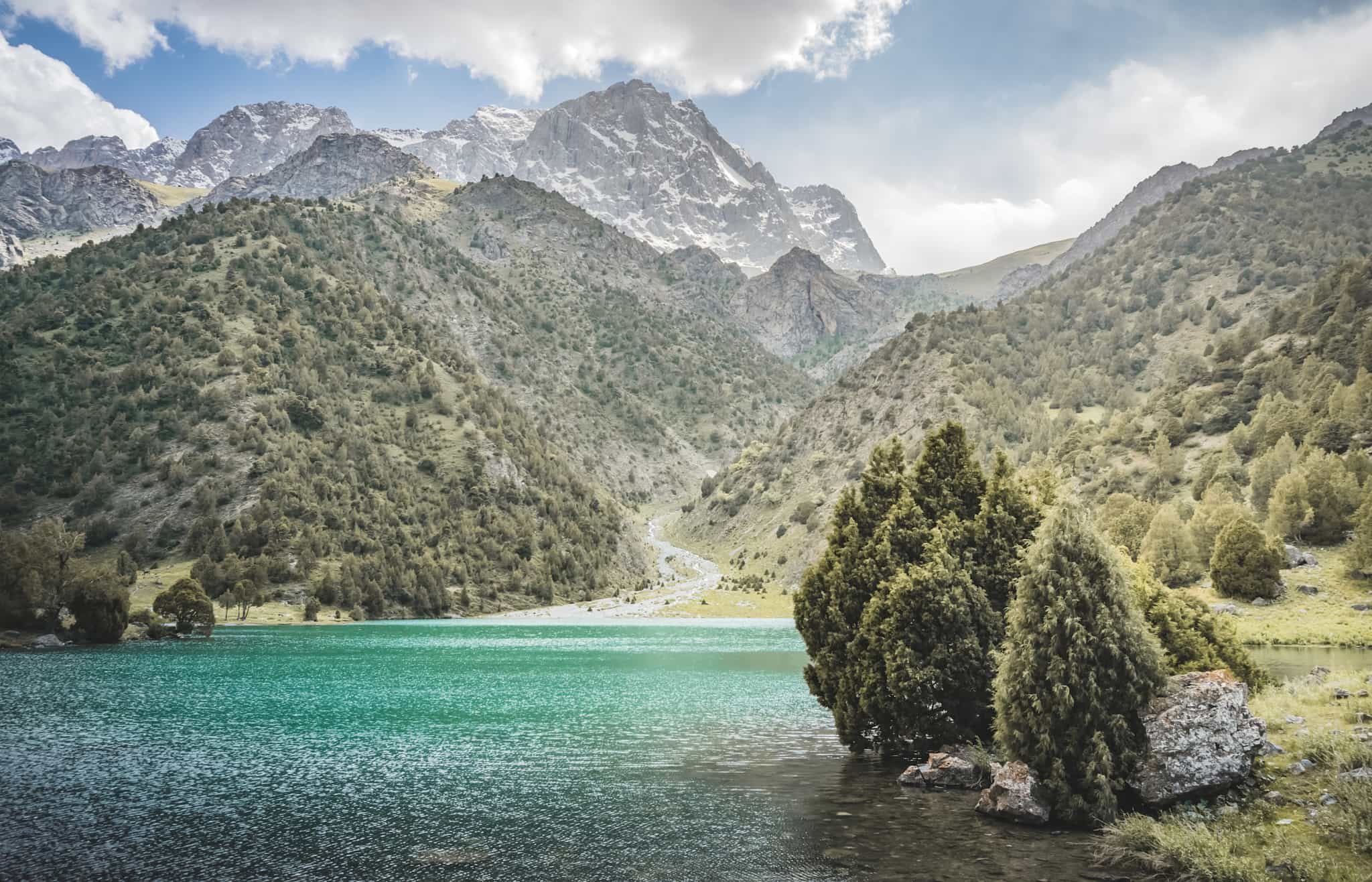 Chukurak Lake, Fann Mountains, Tajikistan. Photo: GettyImages-2150791467